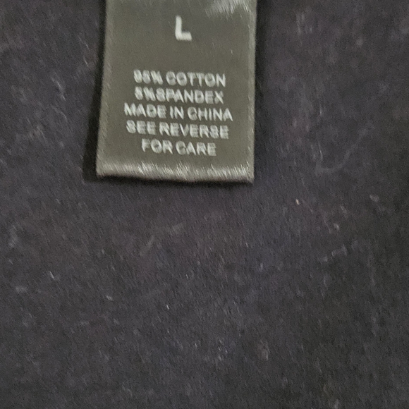 WET SEAL COULD SHOULDER TOP - Picture 3 of 3